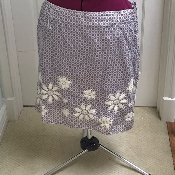 🎉Host Pick🎉 Studio M Embroidered Daisy - Picture 6 of 6